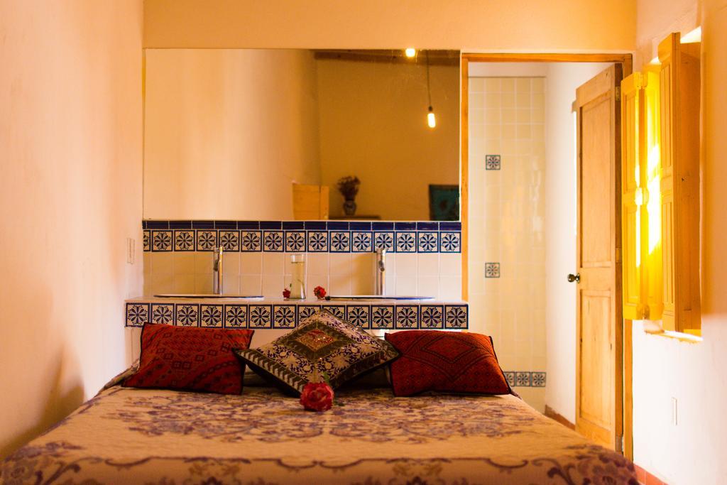 Bed and breakfast La Fuente Guanajuato Chambre photo